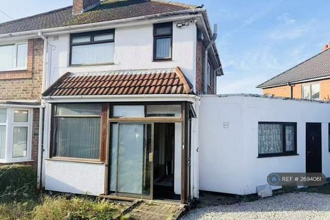 3 bedroom semi-detached house to rent, Croft Down Road, Solihull, B92