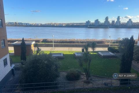 2 bedroom flat to rent, Fishguard Way, London, E16