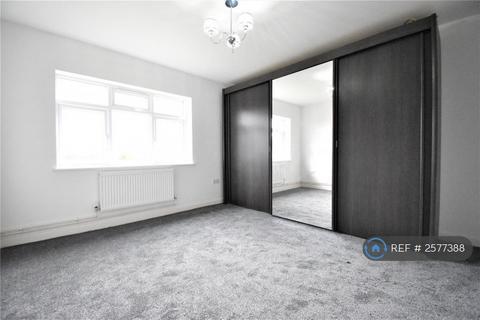 2 bedroom flat to rent, Northumbria Road, Maidenhead, SL6