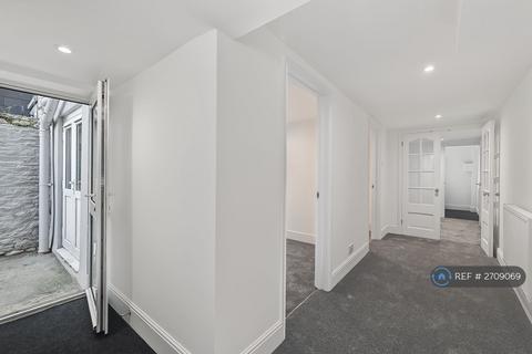 2 bedroom flat to rent, Stonehouse, Plymouth, PL1