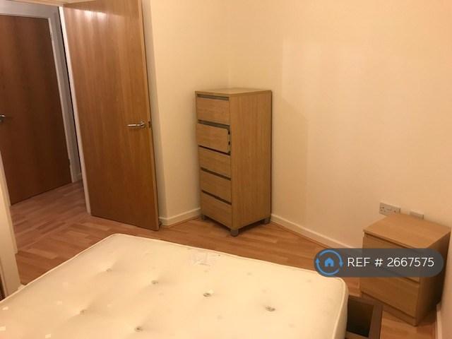Bedroom Photo 2