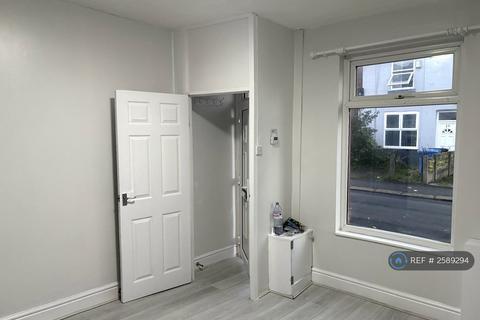 2 bedroom terraced house to rent, Seddon Street, Little Hulton, Manchester, M38