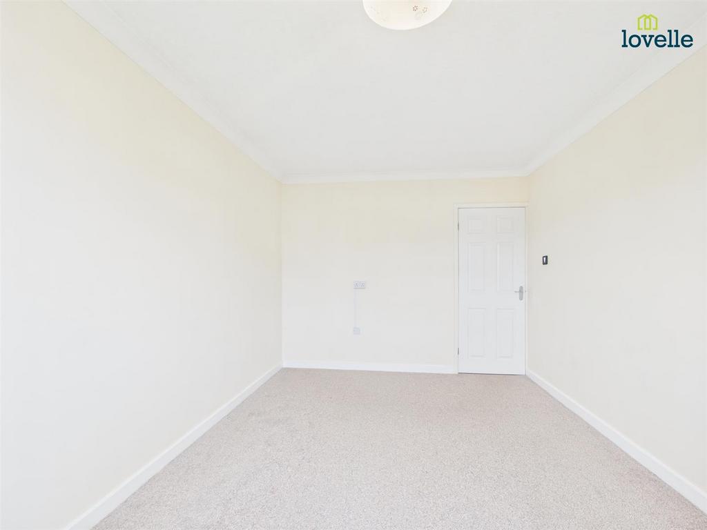 CAM01383 G0-PR0435-STILL011.jpg