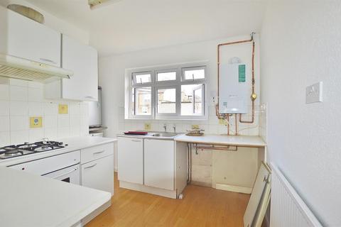 2 bedroom flat to rent, Edgar Road, Chadwell Heath, Essex, RM6 4LX