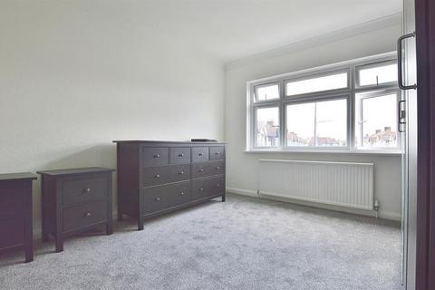 2 bedroom flat to rent, Edgar Road, Chadwell Heath, Essex, RM6 4LX