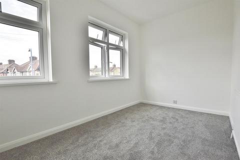 2 bedroom flat to rent, Edgar Road, Chadwell Heath, Essex, RM6 4LX