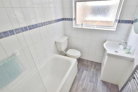 2 bedroom flat to rent, Edgar Road, Chadwell Heath, Essex, RM6 4LX