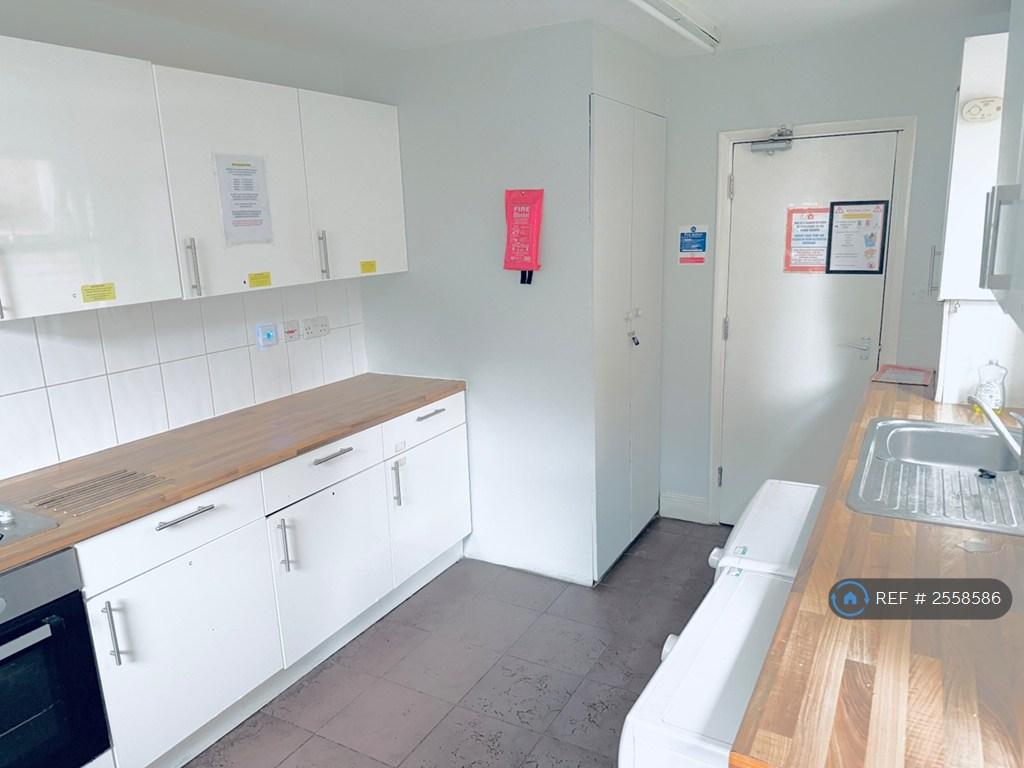 Common Kitchen With 3 Others