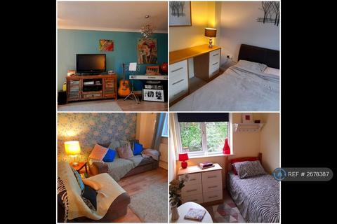 undefined, Saint Cuthbert's Road, Gateshead, NE8