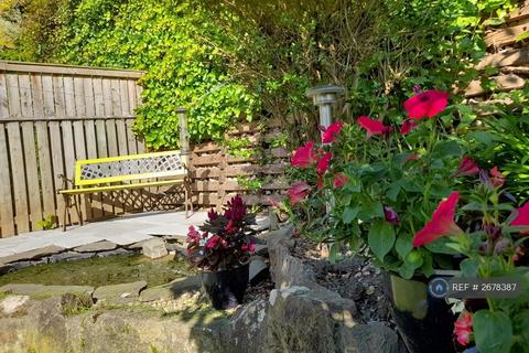 undefined, Saint Cuthbert's Road, Gateshead, NE8