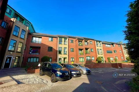 3 bedroom flat to rent, Birch Lane, Manchester, M13