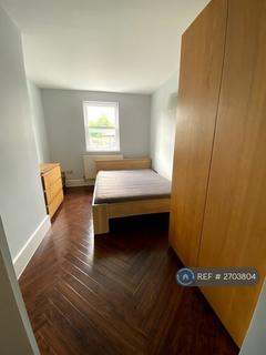 undefined, Chestnut Grove, London, SW12