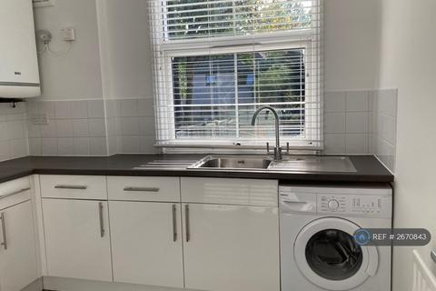1 bedroom flat to rent, Vanbrugh Park, London, SE3