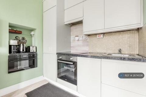 2 bedroom flat to rent, Brighton Terrace, London, SW9