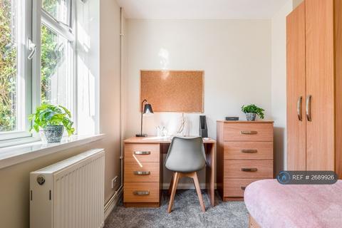 5 bedroom semi-detached house to rent, Hillside, Brighton, BN2