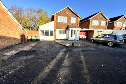 undefined, Lynwood Close, Willenhall