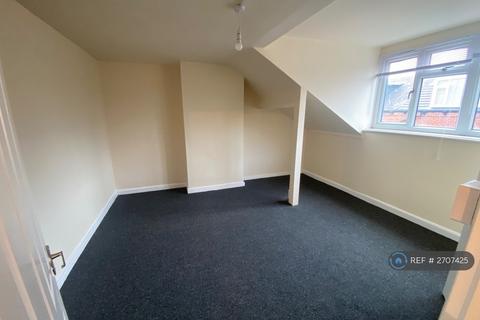 2 bedroom terraced house to rent, Paisley Street, Leeds, LS12