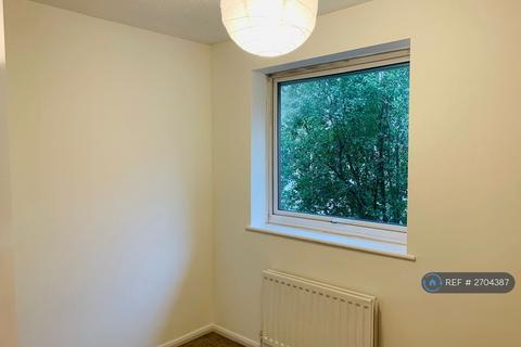 2 bedroom terraced house to rent, Ferngill Close, Nottingham, NG2