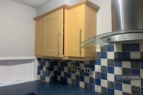 2 bedroom terraced house to rent, Ferngill Close, Nottingham, NG2