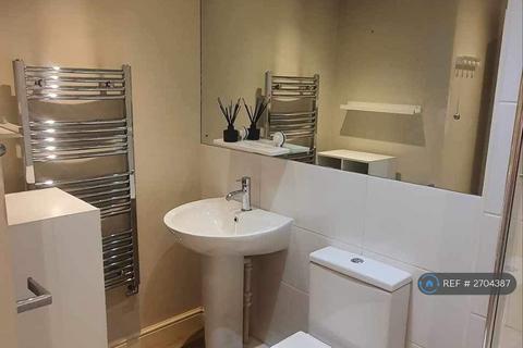 2 bedroom terraced house to rent, Ferngill Close, Nottingham, NG2