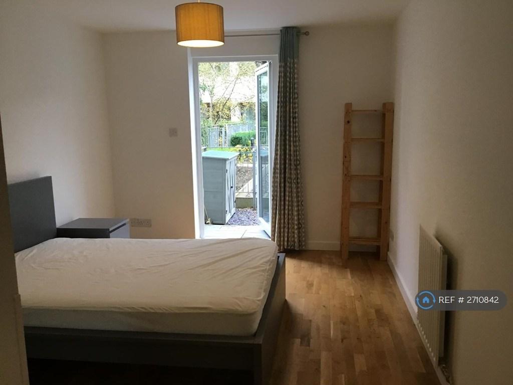 En-Suite Bedroom With Garden Access