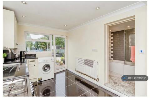 3 bedroom terraced house to rent, Coltham Road, Willenhall, WV12