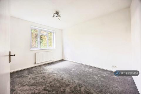 undefined, Beechwood Gardens, Caterham, CR3