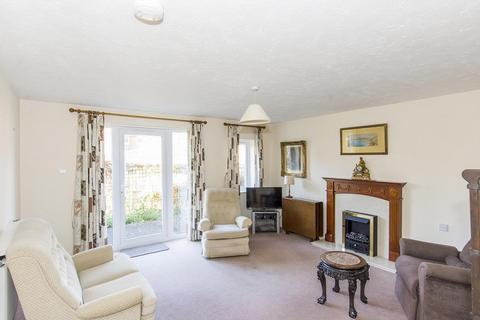 2 bedroom bungalow for sale, Symington Way, Market Harborough