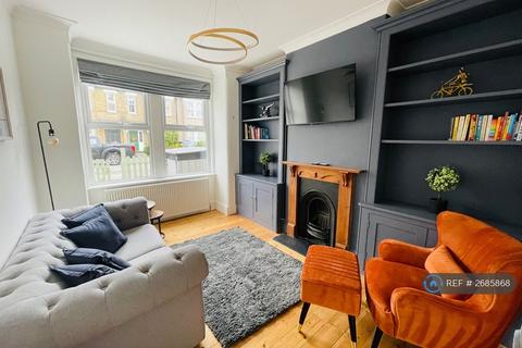 undefined, Chestnut Road, London, SW20