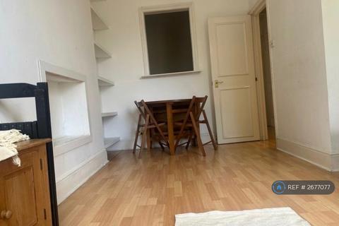 2 bedroom flat to rent, Netherwood Road, London, W14