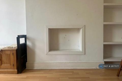 2 bedroom flat to rent, Netherwood Road, London, W14