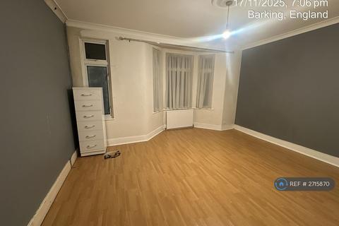 undefined, Park Avenue, Barking, IG11