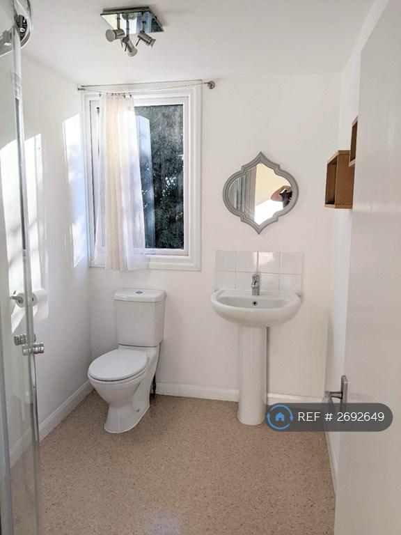 Master Ensuite