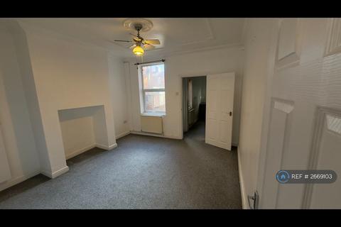 3 bedroom terraced house to rent, Great Central Avenue, Doncaster, DN4