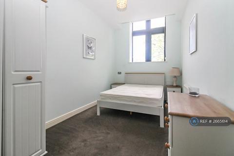 2 bedroom flat to rent, Richardshaw Lane, Pudsey, LS28