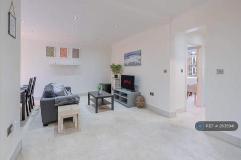 3 bedroom flat to rent, Charlbert Court, St John's Wood, NW8