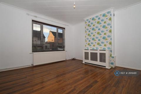 3 bedroom semi-detached house to rent, Weir Gardens, Rayleigh, SS6