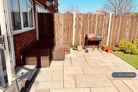 2 bedroom flat to rent, Schofield Walk, London, SE3