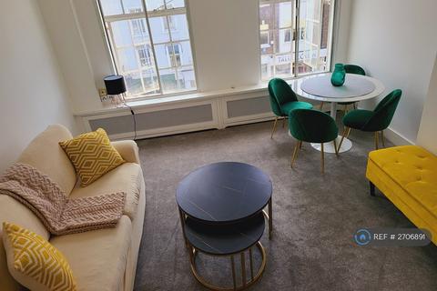 2 bedroom flat to rent, Brompton Road, London, SW3