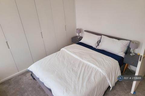 2 bedroom flat to rent, Brompton Road, London, SW3
