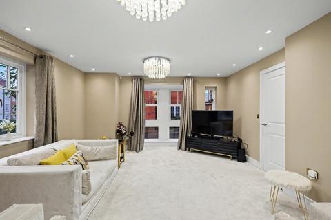 4 bedroom detached house for sale, Rennoldson Green, Chelmsford CM2