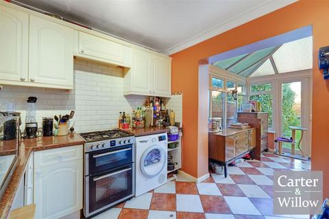 3 bedroom terraced house for sale, Stamford Road, Dagenham, Essex