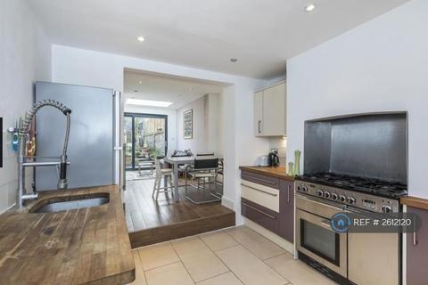 undefined, Catherine Grove, London, SE10