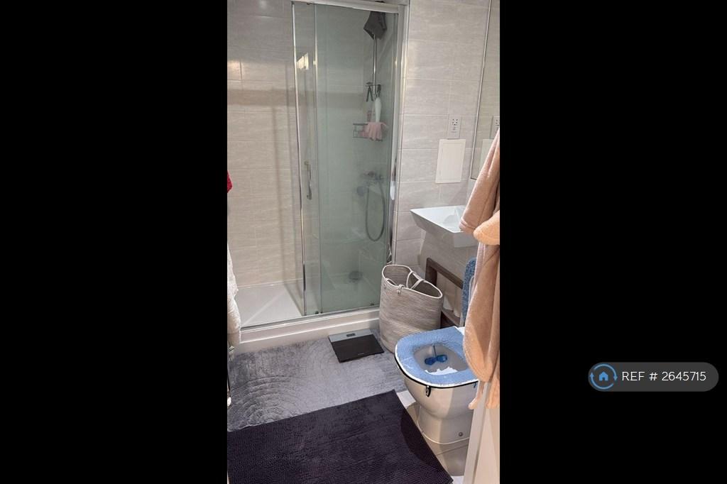 Ensuit Bathroom