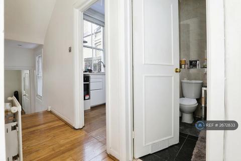 2 bedroom flat to rent, Fulham Road, London, SW6