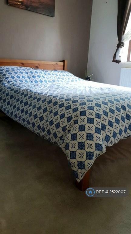 Bright, Spacious Double Room