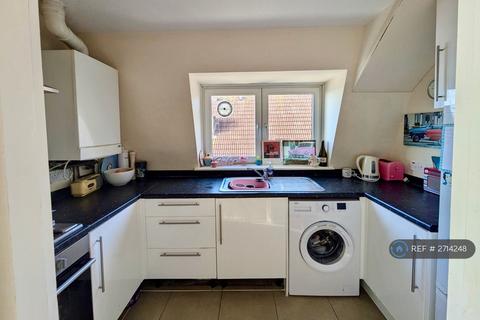 2 bedroom flat to rent, Marina Heights, St. Leonards-On-Sea, TN38