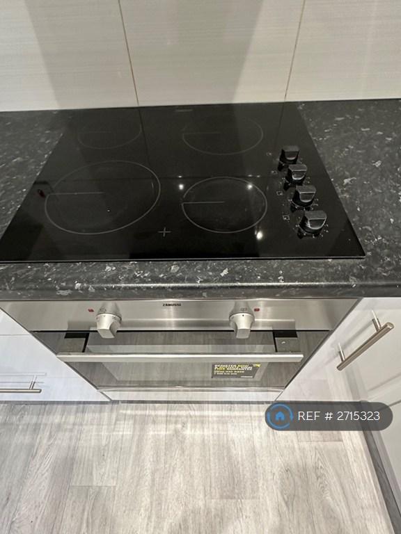 Oven, Hob & Extractor