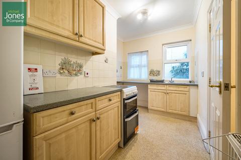 undefined, New Parade, Worthing, West Sussex, BN11