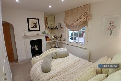 undefined, London Road, Radlett, WD7